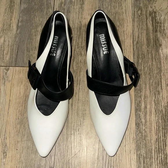 Sale! 🔥🔥 NEW! Missue Black and White Heels 👠 - Picture 1 of 5